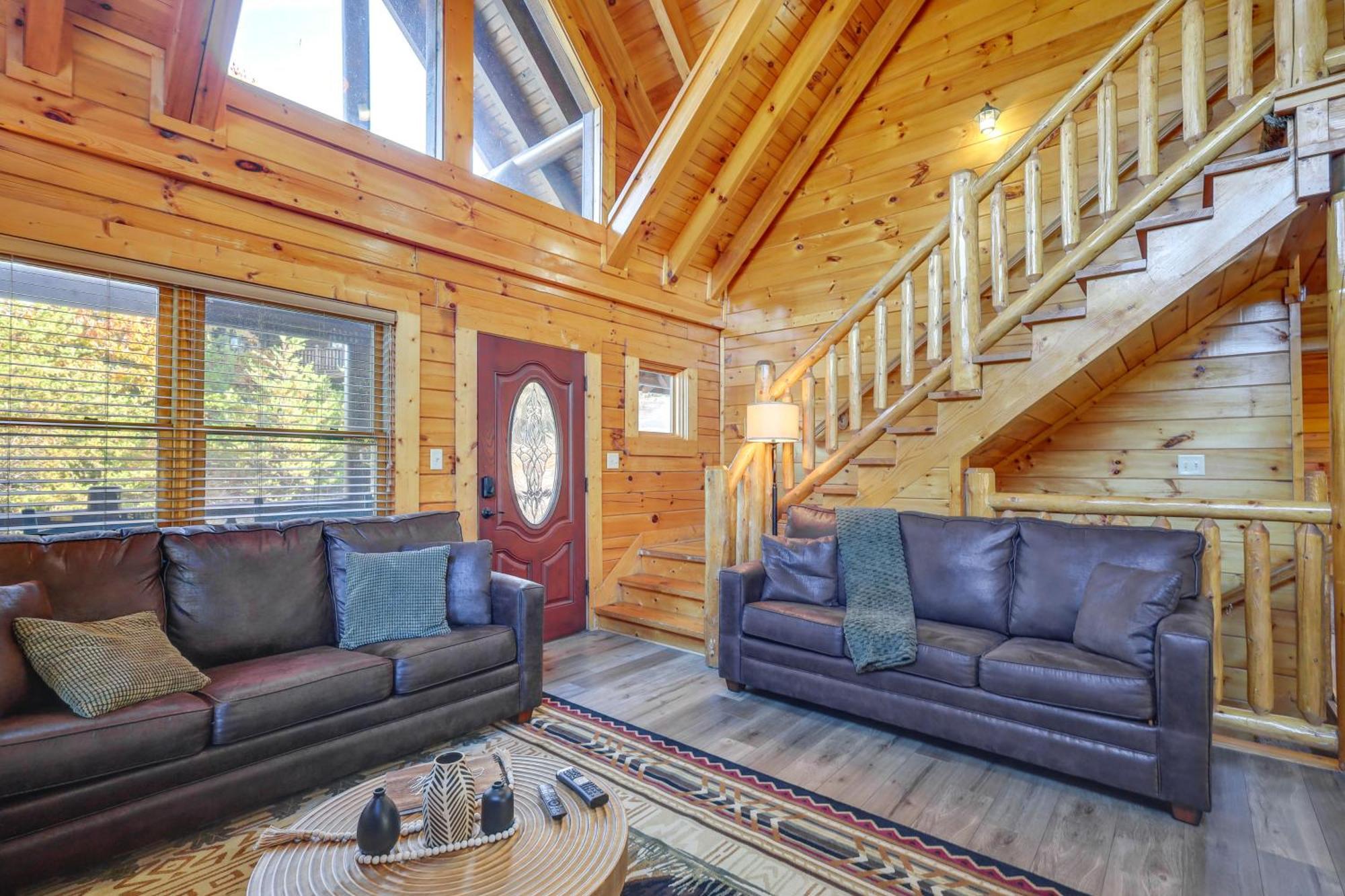 Pigeon Forge Cabin Rental With Decks And Hot Tub! Exterior photo