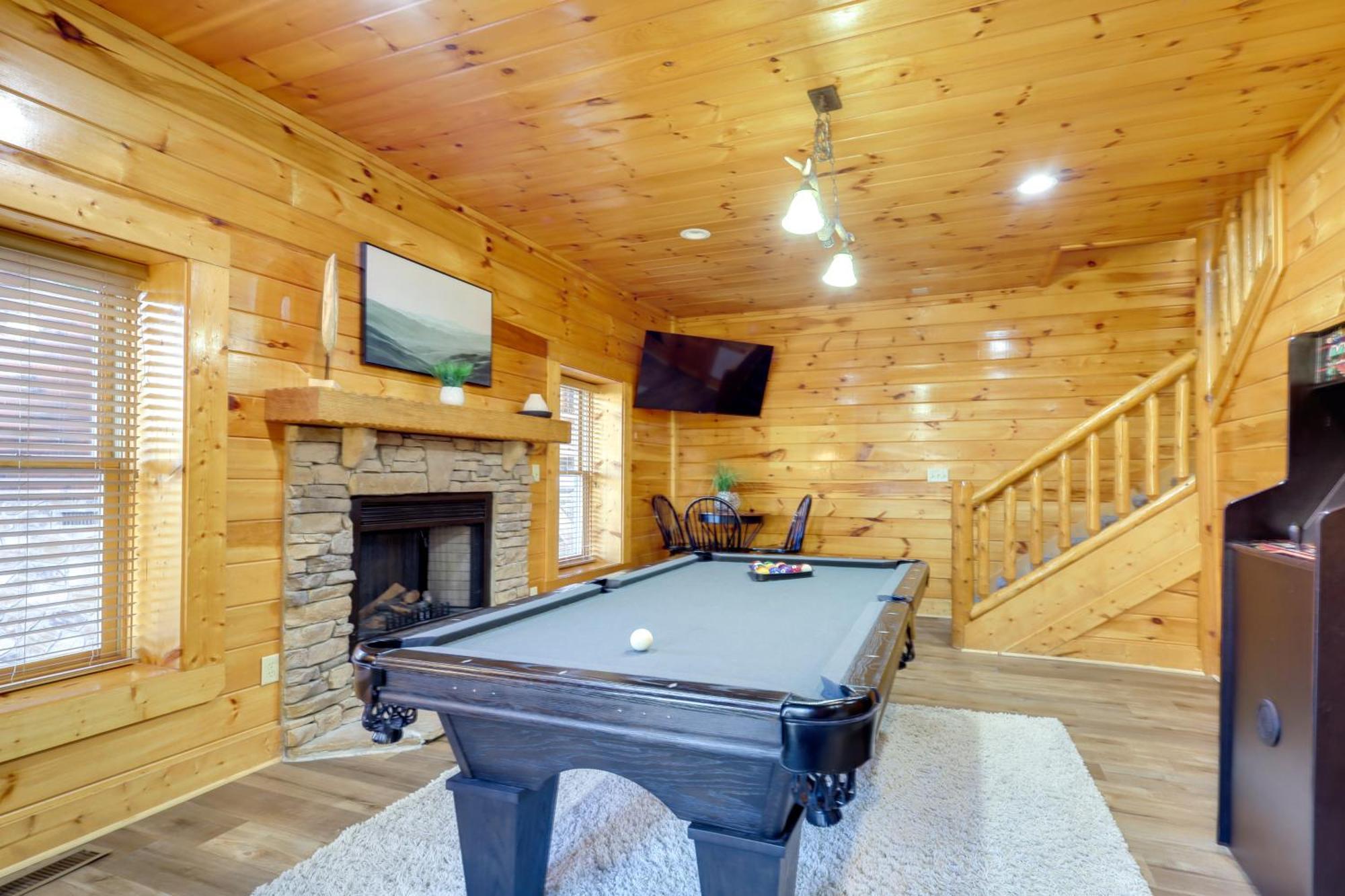 Pigeon Forge Cabin Rental With Decks And Hot Tub! Exterior photo